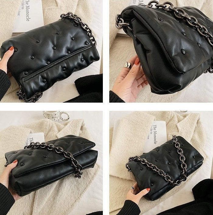 Signature Leather Shoulder bag