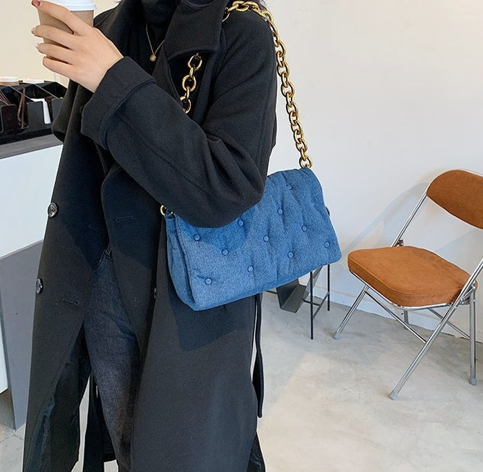 Signature Leather Shoulder bag