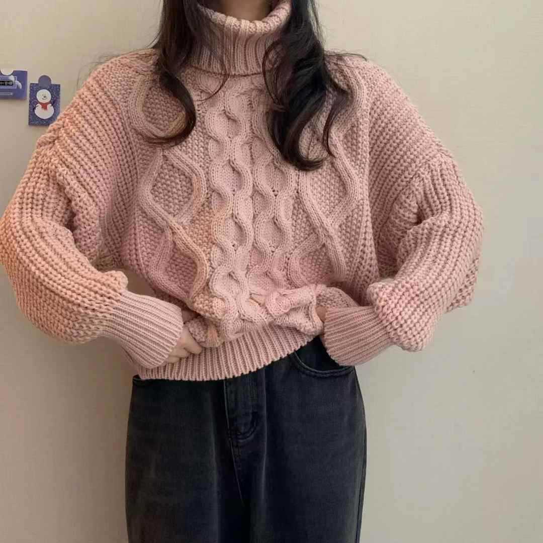 Enlarged Cable Knit Patterned Sweater