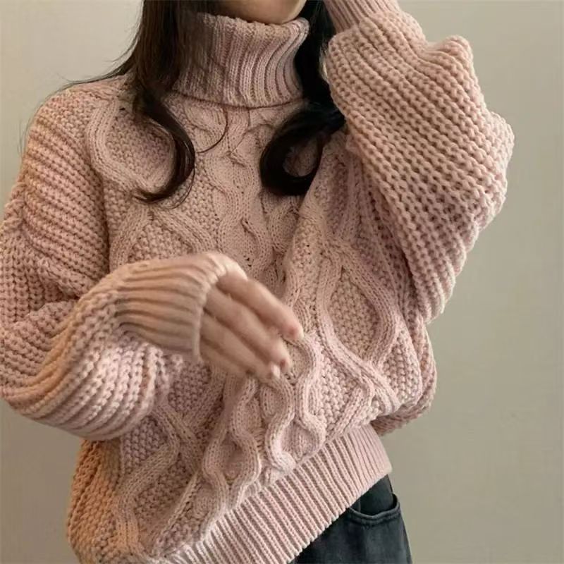 Enlarged Cable Knit Patterned Sweater
